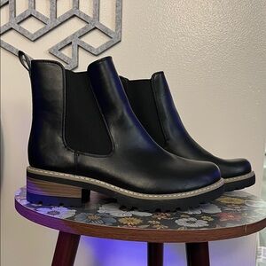 Women's Universal Thread Black Ankle Boots Sz 9.5